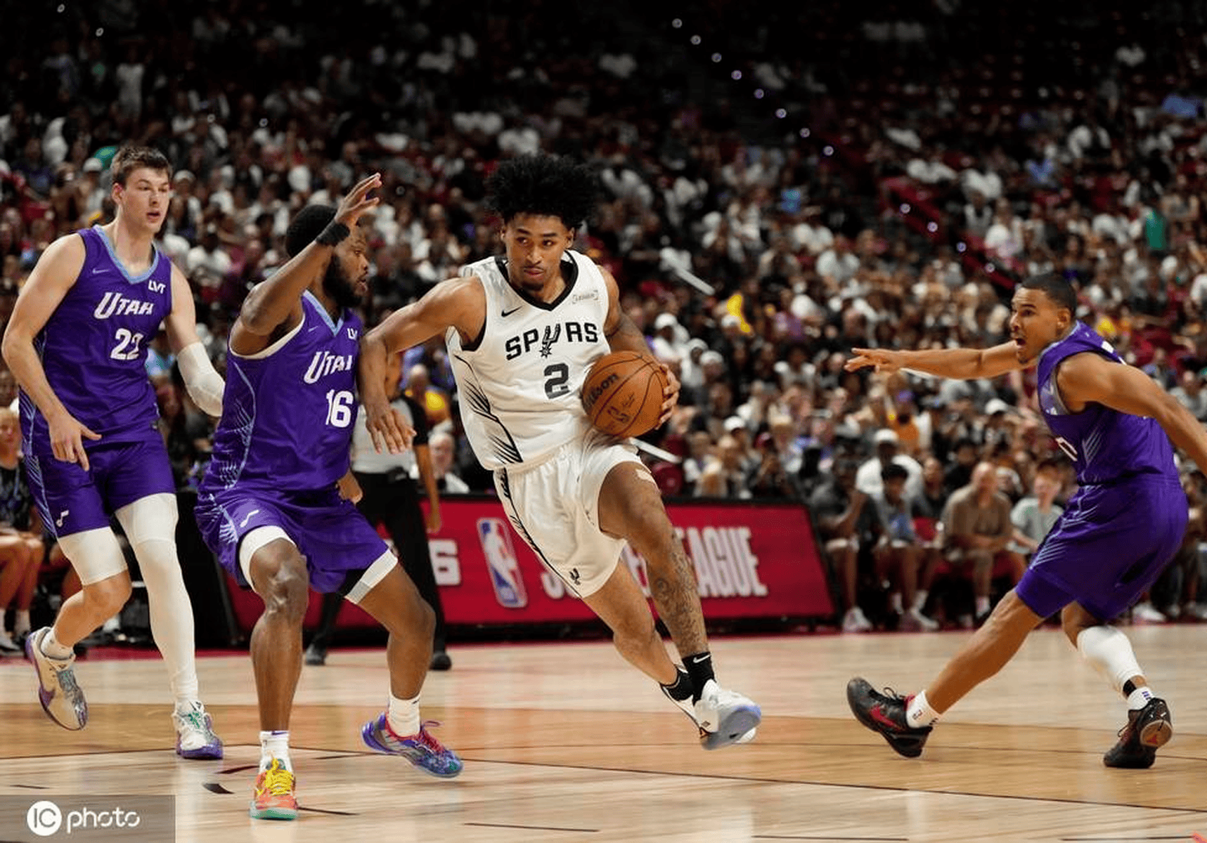 包含里程碑夜!犹他爵士绝杀压哨,NBA总决赛转会期刷纪录,球迷炸锅,球探报告显示潜力的词条 包含里程碑夜!犹他爵士绝杀压哨,NBA总决赛转会期刷纪录,球迷炸锅,球探报告显示潜力的词条